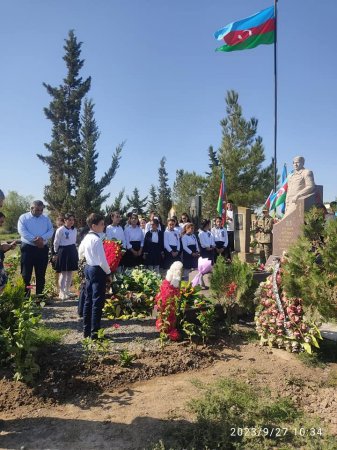 Bayram müəllim: Şəhidlər ölməz, vətən bölünməz!