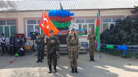 Sabirabad rayon Qaratuğay tam orta məktəbində Zəfər bayramında Qazilərlə görüş keçirildi