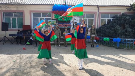 Sabirabad rayon Qaratuğay tam orta məktəbində Zəfər bayramında Qazilərlə görüş keçirildi