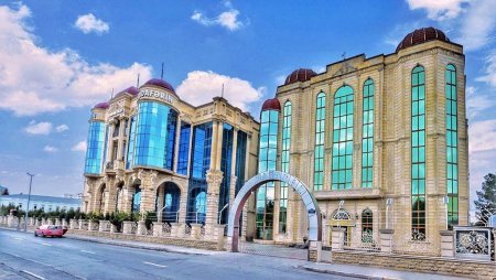 Bizim üçün müştərilərimizin hər birinin razı qalması çox vacibdir -  Buna görə də sarayımızda xidmət səviyyəsini hər zaman ən yüksəkdə saxlayırıq