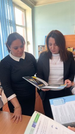 Şirvan şəhər Elçin İmanov adına 10 nömrəli tam orta məktəbin direktoru Arif Əliyev peşəkarlığı və qayğıkeşliyi ilə seçilən insandır