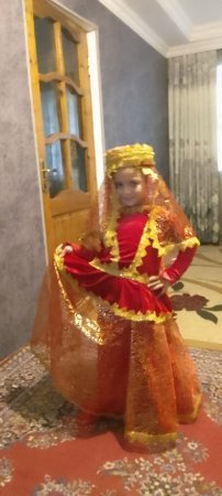Lalələr rəqs qrupunun ən kiçik rəqqası Lətifə İbrahimli