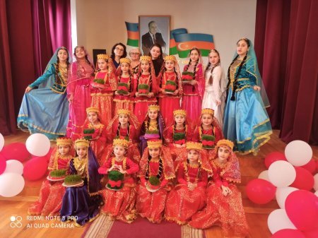 Lalələr,,rəqs qrupu Od Çərşənbəsi belə qarşıladılar