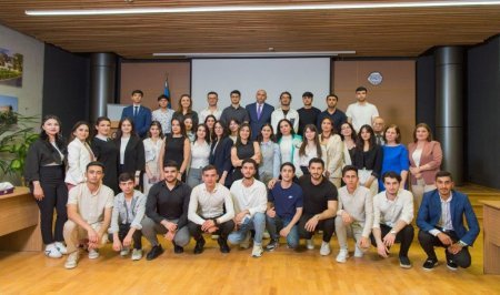 İstehsal gücü gündə 5300 ton klinker, ildə isə 2,1 milyon ton sement təşkil edən Norm Sement zavodu Cənubi Qafqazın ən böyük sement zavodudur