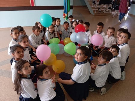 Bəsirə Rüstəmova kömək etdiyi hər kəsin rəğbətini qazanan insanlardandır