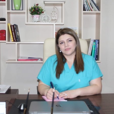 Dr. Janna Xudaverdiyeva Şəhid ailələrinə, qazı ailəsinə təmənnasız xidmət göstərir və diqqət mərkəzində saxlayır