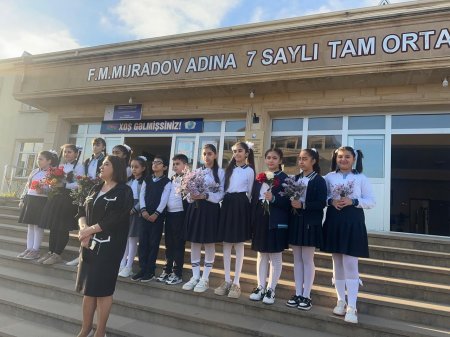 7 nömrəli tam orta məktəbdə 5 oktyabr Beynəlxalq müəllimlər günü münasibətilə tədbir keçirildi