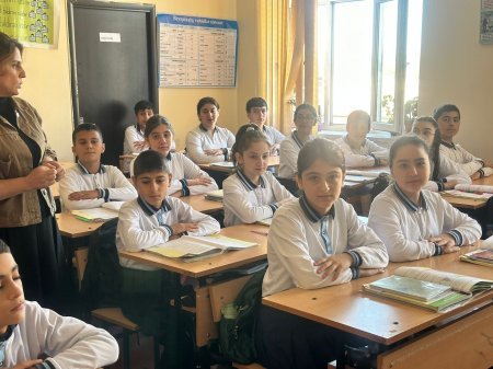 Bərdə şəhər F.M.Muradov adına 7nömrəli tam orta məktəbində təhsil yüksək səviyyədədir