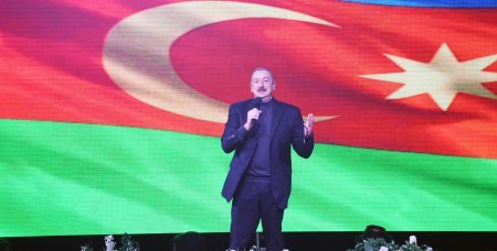 Əliyar müəllim: Xalqımızın birliyi və həmrəyliyi sarsılmazdır